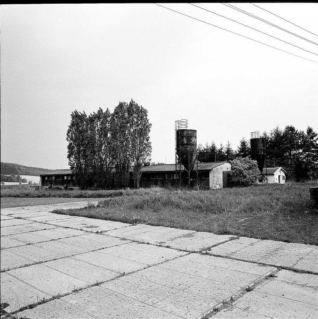kolkoz-ext-silo-loin-carre-000029840010-2-rd1350.jpg