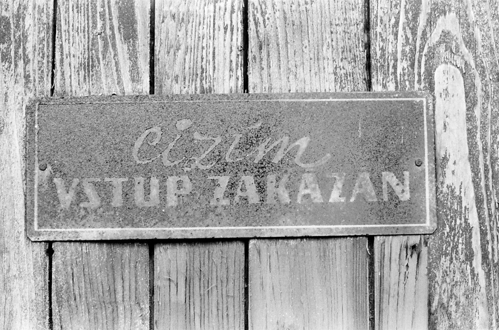 kolkoz-pancarte-fer-H-000054330022-2-rd1350.jpg