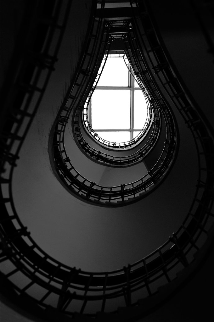 Ampoule-kafkaienne-2-rd900.jpg