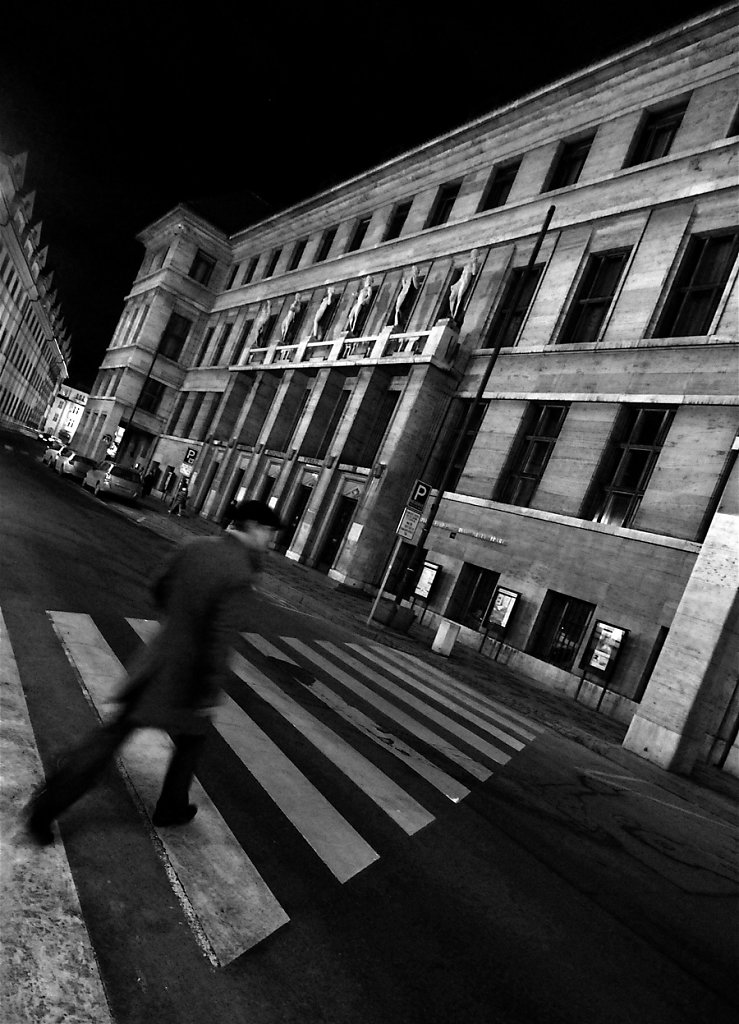 sur-les-pas-de-Kafka-21mm-DSC-8540-3-rd900.jpg
